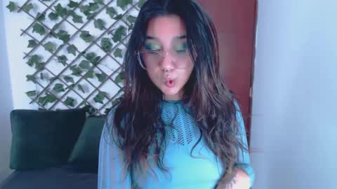 Snapshot of marce_bunny chatting on September 29, 4:06 pm Marcela  online show from September 29, 4:06 pm