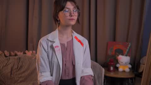 Eva online show from April 5, 2:03 pm