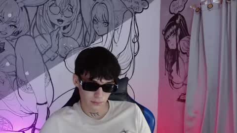 marco_777_ online show from April 22, 6:59 pm