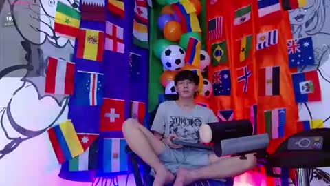marco_777_ online show from June 17, 6:35 pm