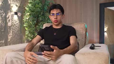 Marco and Ethan online show from December 17, 9:10 pm