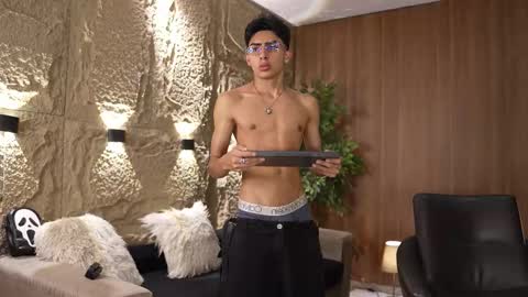 Marco and Ethan online show from September 22, 9:46 am