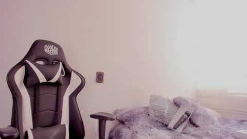 Snapshot of mardybum_ chatting on February 6, 8:13 pm Maria online show from February 6, 8:13 pm
