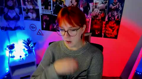 Snapshot of margaret_red chatting on October 8, 7:42 pm Margaret online show from October 8, 7:42 pm