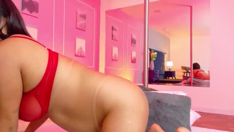 Margaret Saunders online show from November 27, 9:22 pm