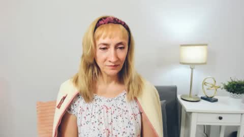 Snapshot of margaretmature chatting on February 14, 1:18 pm margaretmature online show from February 14, 1:18 pm