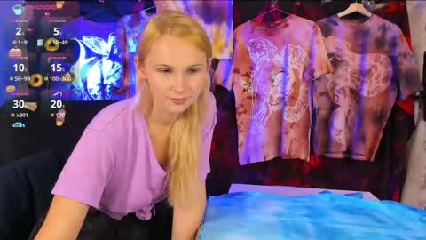 Snapshot of margaux_corsets6641000 chatting on September 27, 12:03 pm margaux_corsets6641000 online show from September 27, 12:03 pm