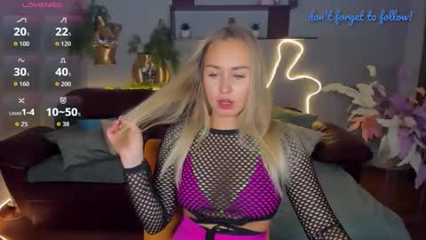 Snapshot of margosugar chatting on September 21, 6:28 am MargoSugar online show from September 21, 6:28 am