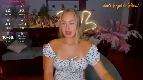 Snapshot of margosugar chatting on October 18, 7:23 am MargoSugar online show from October 18, 7:23 am