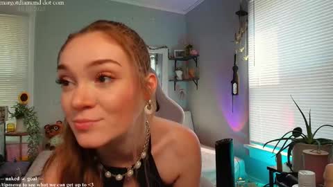 Snapshot of margotdiamond chatting on October 10, 3:18 pm online show from October 10, 3:18 pm