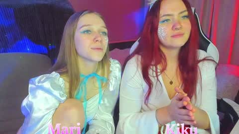 Snapshot of mari_kiku chatting on December 26, 8:53 pm Kiku and Marii - online show from December 26, 8:53 pm