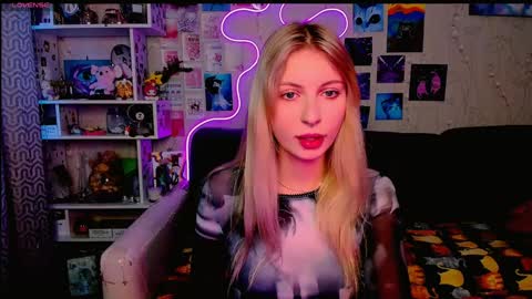 Snapshot of maria_hunt chatting on December 18, 3:37 am Maria online show from December 18, 3:37 am