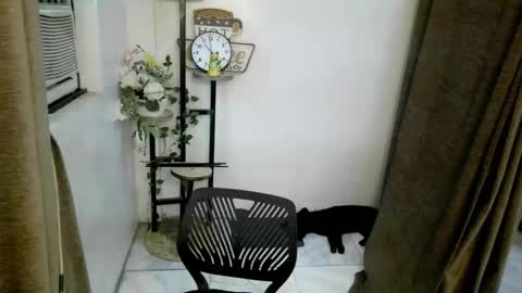 Snapshot of maria_laboxxx chatting on October 8, 1:46 am Marga online show from October 8, 1:46 am