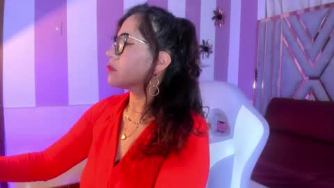 Snapshot of maria_paulac chatting on March 11, 5:35 am MARIA online show from March 11, 5:35 am