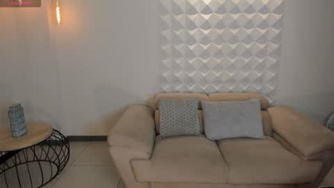 MARIA HERRERA  online show from October 15, 8:53 pm