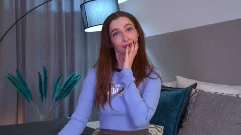 MariaMenson online show from November 7, 7:05 pm