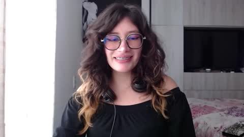 Snapshot of mariana124_ chatting on October 15, 5:47 pm Mariana online show from October 15, 5:47 pm
