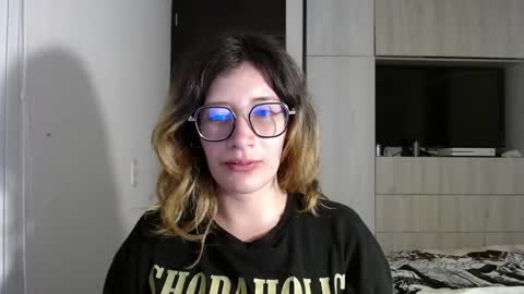 Snapshot of mariana124_ chatting on December 17, 9:16 pm Mariana online show from December 17, 9:16 pm