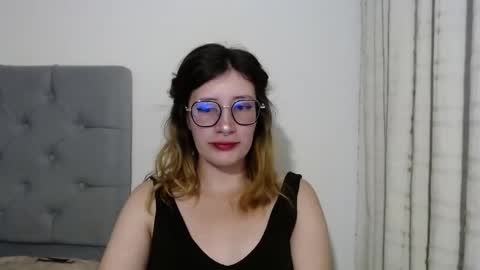 Snapshot of mariana124_ chatting on December 27, 3:26 pm Mariana online show from December 27, 3:26 pm
