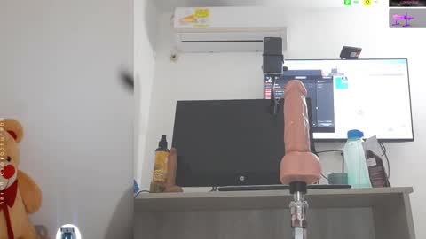 Snapshot of mariana_1_ chatting on February 20, 6:39 am Mariana online show from February 20, 6:39 am