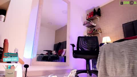 Mar y online show from April 15, 7:58 pm