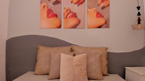 Mariana online show from November 13, 1:58 pm