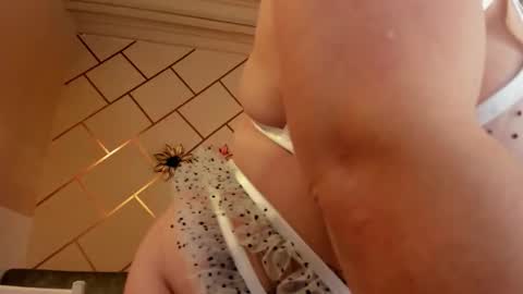 marianeporter online show from November 22, 3:05 am