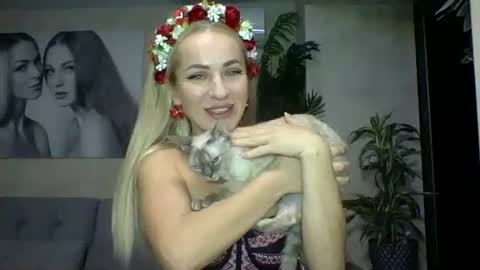 Snapshot of marianna1977 chatting on February 3, 8:35 pm marianna1977 online show from February 3, 8:35 pm