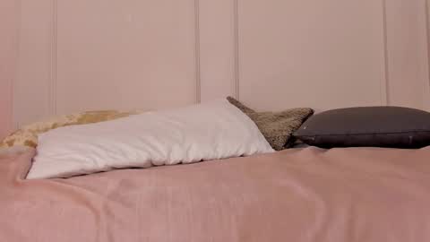 Maria Pettit online show from March 29, 1:13 pm