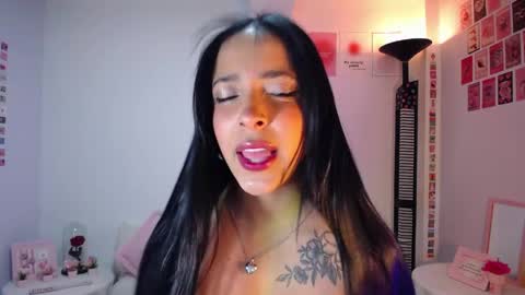 Nicolle online show from April 18, 6:04 am