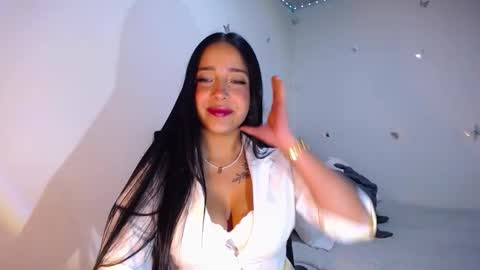 Snapshot of marie_daved chatting on October 19, 4:17 am Nicolle online show from October 19, 4:17 am