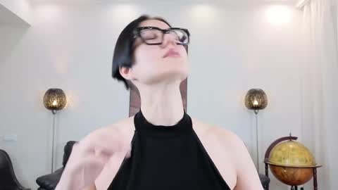 Marie Fitch online show from March 17, 1:54 am