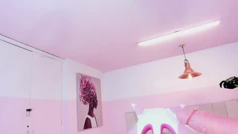 Marie online show from February 14, 7:17 am