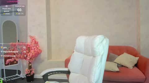 marie_hayes online show from May 18, 4:07 am
