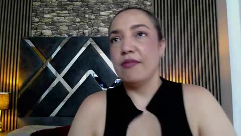 marie_hss online show from March 25, 8:15 pm