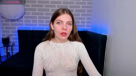 Snapshot of marie_reyes_ chatting on October 17, 1:42 am Mary 3 online show from October 17, 1:42 am