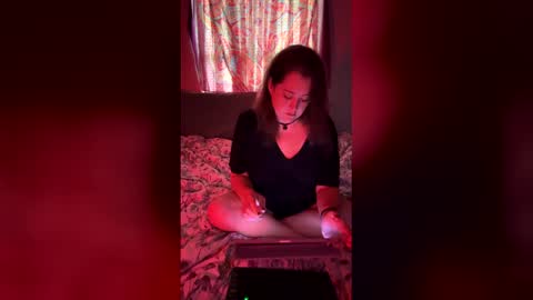 Marie online show from June 3, 4:34 pm