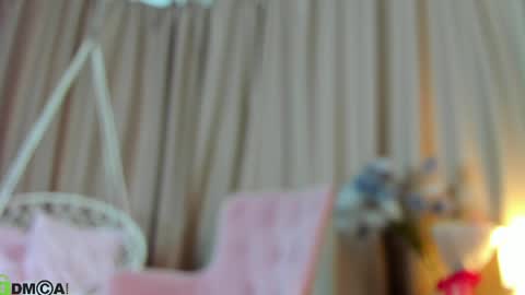 Mariel online show from April 15, 1:42 am