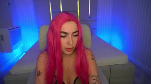 Snapshot of mariellavv chatting on October 16, 8:07 pm Mariella online show from October 16, 8:07 pm