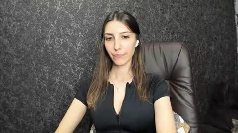 marielleanker online show from September 29, 4:55 am