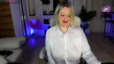 mariemlui online show from March 24, 4:57 pm