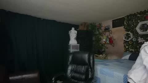 Marie Ann Waters online show from May 31, 2:32 am