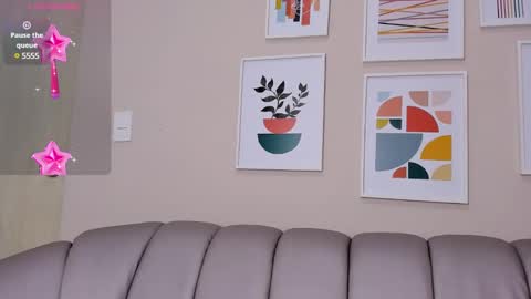 Maria Evans  online show from December 31, 4:14 pm