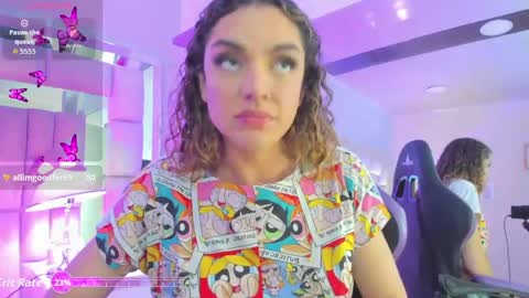 mariiahneedles online show from May 11, 9:23 pm