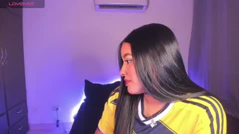 Mariana Hasper online show from June 25, 3:25 am