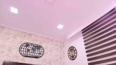 MARIYLN BLAKE  online show from November 15, 1:35 pm