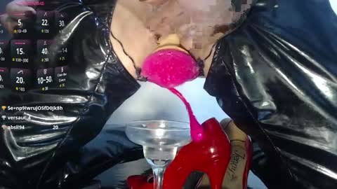 marilyn_jon3s online show from April 13, 9:19 pm