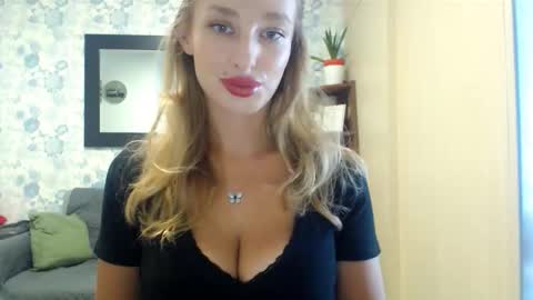 MarilynDevilish online show from November 17, 1:08 am