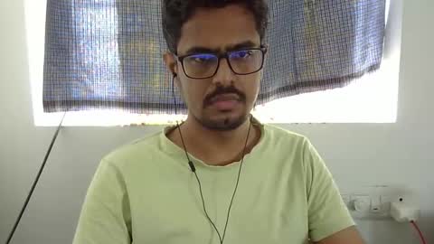 The SHY UncutBoy online show from December 21, 5:14 am