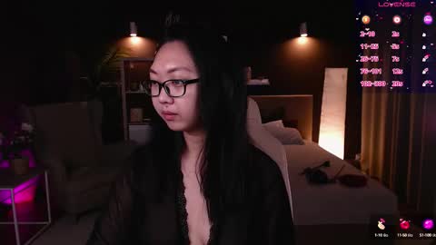 Snapshot of marine_vact chatting on October 10, 2:12 pm Marine  online show from October 10, 2:12 pm